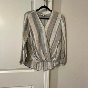 Cynthia Rowley Blouse Long Sleeve High Low Hem Surplice Neck Striped Gray Tan L